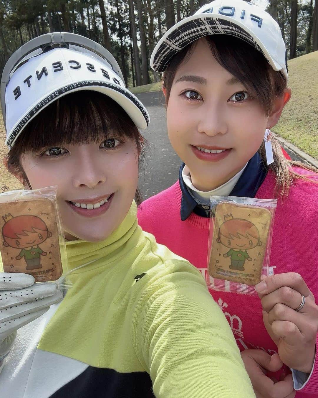 楠本彩乃 のインスタグラム：「. 今回初めてトップコネクトレディース に出場させて頂きました⛳️💓 大会主催のトップコネクト内田社長を始め、 メインスポンサーのピップさん イーグルポイントゴルフクラブの皆様 大会関係者の皆様、 ほんとにありがとうございました🙇‍♀️ 素敵な大会でした！ . 今回ピップさんからのご厚意で スリムウォーク頂きました💓🥺 着用してラウンドしましたが、 下半身の疲れがなく、 むくみも全くなく、 快適にプレーできました⛳️ ありがとうございました🙇‍♀️ 今後もゴルフ以外でも着用したいと思います！ . #golf #golfswing #ゴルフスイング #あやゴル #골프  #골프스윙  #golfstagram  #golfer #ゴルフ #ゴルフ女子 #ゴルフスイング #ゴルフスイング動画 #スイング動画 #ゴルファー #女子ゴルファー #ゴルフ練習 #あやゴル #ゴルフ場 #골프  #デサントゴルフ  #ゴルフウェア #ゴルフコーデ」