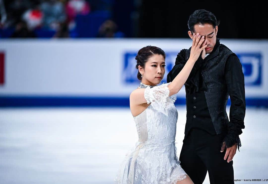 村元哉中さんのインスタグラム写真 - (村元哉中Instagram)「ISU WORLD FIGURE SKATING CHAMPIONSHIPS ⛸ 世界選手権 2023 🌸 Thankyou to team Florida and everyone who supported us to be at our best here in Saitama Worlds ! Forever grateful and this moment will never be forgotten 🫶 たくさんの応援ありがとうございました！日本開催での世界選手権。このさいたまワールドは一生の思い出になりました。トップ10は後少しでしたが、それ以上に記憶に残る演技をずっと目標にしてきたスケート人生。やっとそれが一つ自分の中では達成できたと感じています！ 最高のパートナー、大ちゃんと一緒にこの瞬間を達成できた事とても嬉しかったです！ また会場に足を運んできてくださった皆様の応援が力になり、感謝の気持ちでいっぱいです。 会場でみた満開の桜の光景は一生の宝物です！ 次は国別対抗戦があるので、しっかり体調を整えて今度こそはRD&FD両方パーフェクトに滑れるように、そしてチームジャパンの力になれるように頑張ります！🇯🇵💪🏻 本当にありがとうございました🌸 #かなだい #k7d1  #アイスダンス #世界選手権2023 #worldfigure @skycourt50 @matterhornfit  Photo Credits to all photographers - THANKYOU!!!」3月29日 20時54分 - k.a.n.a.m.u.r.a