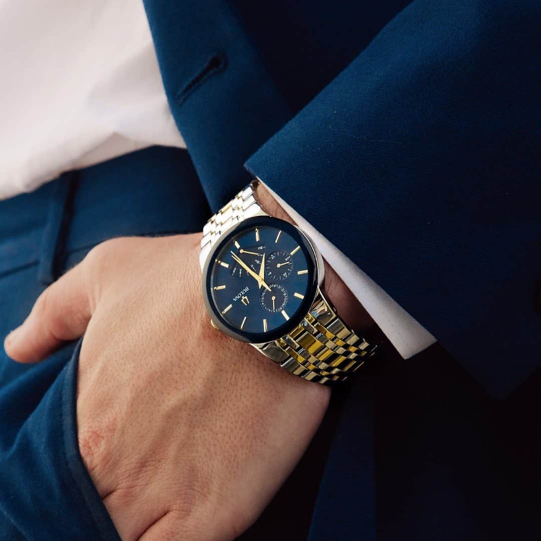 ブローバさんのインスタグラム写真 - (ブローバInstagram)「Bold, modern design never goes out of style.  The two-tone stainless steel Futuro features a six-hand multi-feature movement crafted for timekeeping precision, and a signature edge-to-edge metalized crystal.  #Bulova #BoldatHeart  — ⏱: 98C123 MSRP: $475 CASE: ø 40 mm」3月30日 6時53分 - bulova