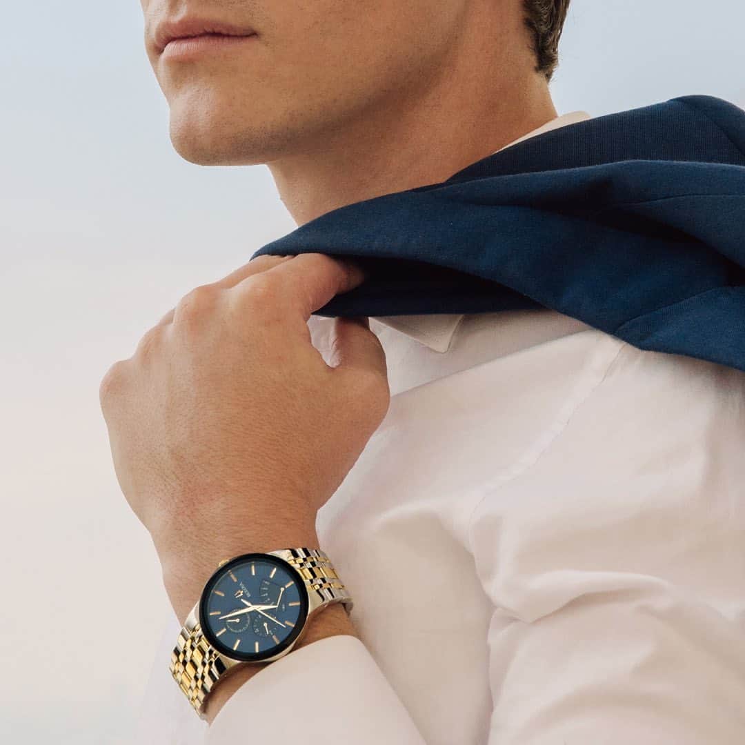 ブローバのインスタグラム：「Bold, modern design never goes out of style.  The two-tone stainless steel Futuro features a six-hand multi-feature movement crafted for timekeeping precision, and a signature edge-to-edge metalized crystal.  #Bulova #BoldatHeart  — ⏱: 98C123 MSRP: $475 CASE: ø 40 mm」