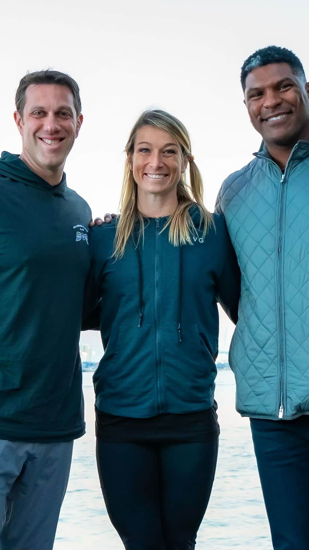 ジェシー・グラフのインスタグラム：「Top performers need to train their minds just like their bodies. 2x NFL Pro Bowl Tight End @julius_thomas joined @racioppifran and @jessiegraffpwr live from @wodapalooza for a conversation on his transition from  the NFL to entrepreneurism to a PhD in Psychology.  Julius also just launched the @nestrebetter Health and Performance app where elite performers are sharing their stories and tips in the development of their three buckets; plus anyone can train their brain on the NESTRE’s cognitive agility games. ⭐️🏈  Click the link in the @jedburghpodcast to hear the full story! 🎧  Use code JED for $10 off your first order @modballs‼️   #nfl #football #player #sports #podcast #leadership #performance #athlete #listen #learn #motivation  #training #crossfit #mentalhealth #cognitive #brain」