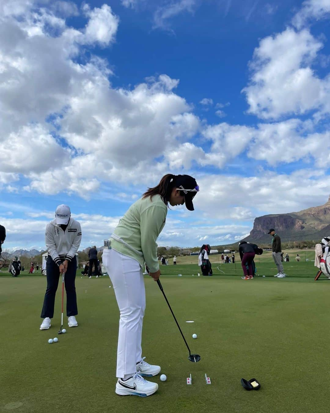 チェ・ヘジンさんのインスタグラム写真 - (チェ・ヘジンInstagram)「Putting tool😊  #putting #tool #golf #thundergolf #천둥골프」3月29日 23時03分 - hyejin_choi1