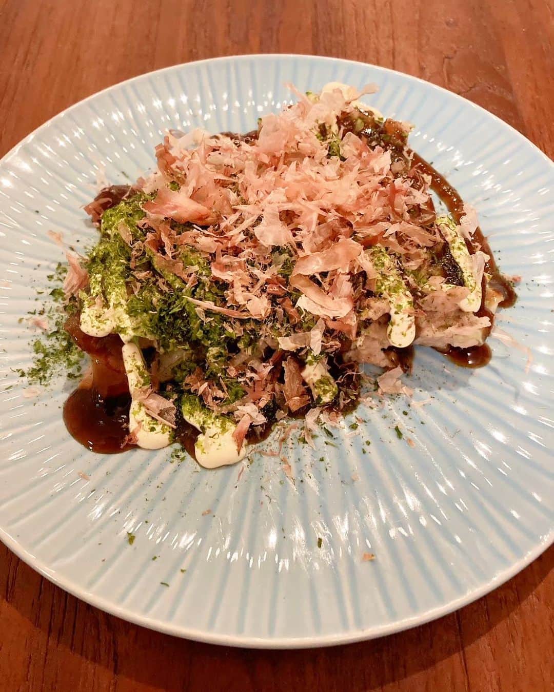 川畑一志のインスタグラム：「【お好み焼きハンバーグ】 見た目は完全にお好み焼きですが 豚ひき肉やキャベツの外葉で作った ハンバーグです！ ⁡ 捨ててしまいがちな外葉で 一品できるのがありがたい！ ⁡ 皆さん是非お試しください！ ⁡ #3分クッキング #近藤幸子 先生のレシピ #お好み焼きなのか #ハンバーグなのか #食べて確認してください #とても美味しいです #川畑一志」