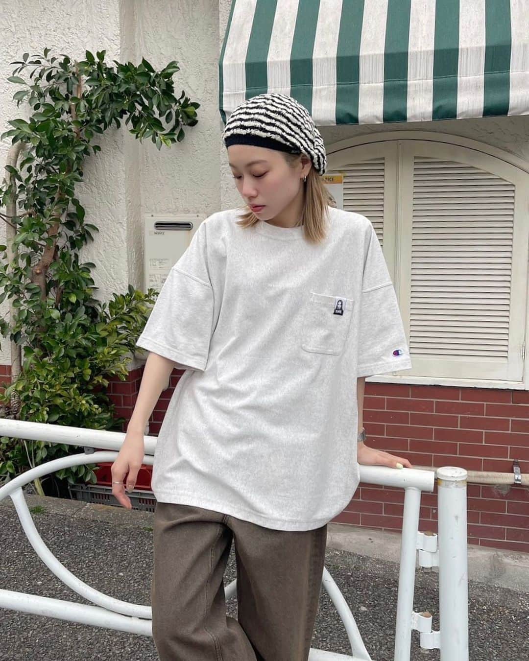 XGIRL_ootdのインスタグラム：「#xgirl_ootd @amane_sss 158cm 　 X-girl store STAFF 　 ------------------------------------ ▪️X-girl × Champion  REVERSE WEAVE®︎ POCKET S/S TEE ￥7,700(税込) ▪️OVERDYED WORK PANTS ￥13,200(税込) ▪️STRIPED KNIT BERET ￥5,500(税込) ------------------------------------ 　 #xgirl #xgirljp #エックスガール #ストリートコーデ #ストリート系女子 #ストリート女子 #ストリートファッション #champion #championreverseweave #reverseweave #チャンピオン #チャンピオンリバースウィーブ #リバースウィーブ」