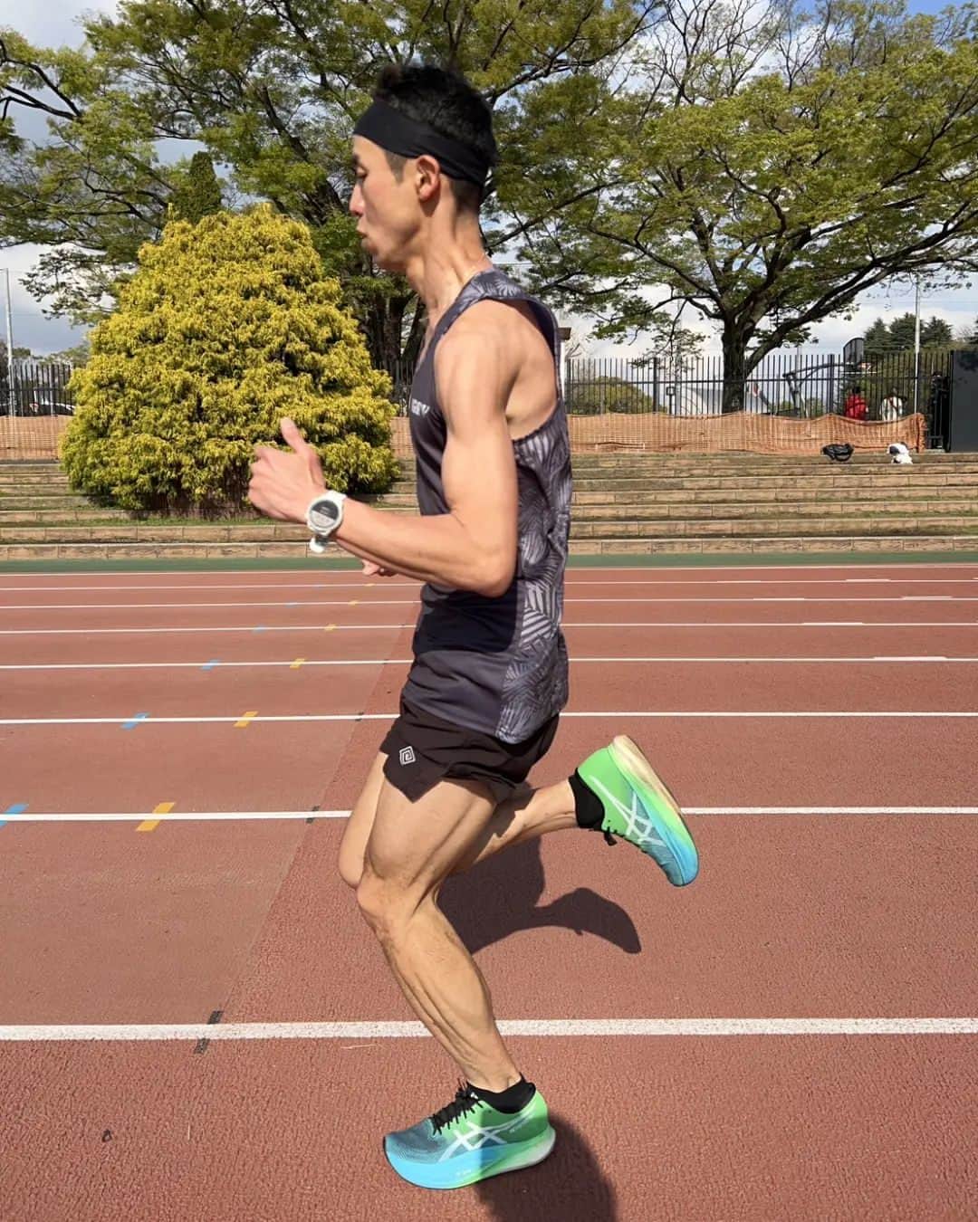 のインスタグラム：「朝練習からの午後からポイント練習！！  今週は埼玉県行田市  「陸王杯.鉄剣マラソン」  ゲストランナーで出演します！！  超久しぶりの行田は  ドラマの陸王以来だな。  楽しみだな。  #イトイエックス  #Buff  #JINGER  #マラソン #ランニング  #ランニング好きな人と繋がりたい」