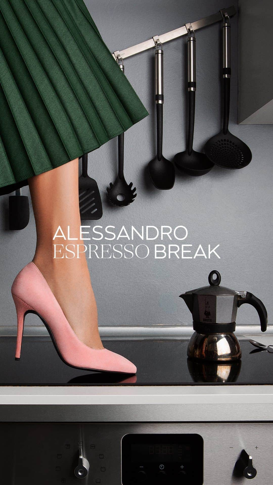 アレッサンドロオテーリのインスタグラム：「Back on track with another special episode of #AlessandroESPRESSOBREAK, in which Creative Director @alessandro_oteri tells us the story of the heel, initially used more by men than women.  Fun Fact: Louis XIV made the heel “fashionable.” - #Oteri #OteribyAlessandroOteri #luxurydecollete #luxuryshoesm#shoedesign #shoemaking #coutureshoes #designershoes #shoesaddicted」