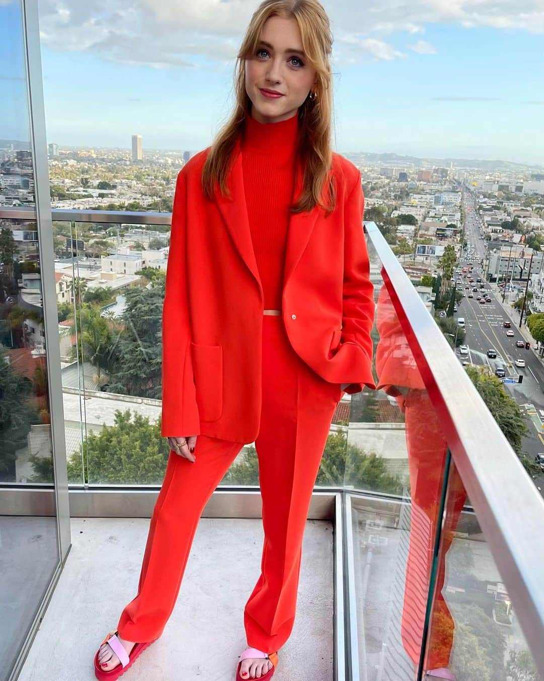 ブラッド・ゴレスキーのインスタグラム：「@nattyiceofficial serving some spring vibes in a full look by @longchamp  Styled by me & @daniela_viviana  Hair by @kattthompson  Makeup by @kateydenno」