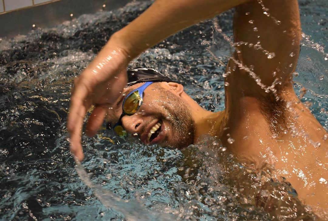 チャド・ルクロさんのインスタグラム写真 - (チャド・ルクロInstagram)「Two weeks till nationals in Gqeberha 🏊‍♂️ Can’t wait to see the family and to get back in the competition pool」3月30日 0時24分 - chadleclos92