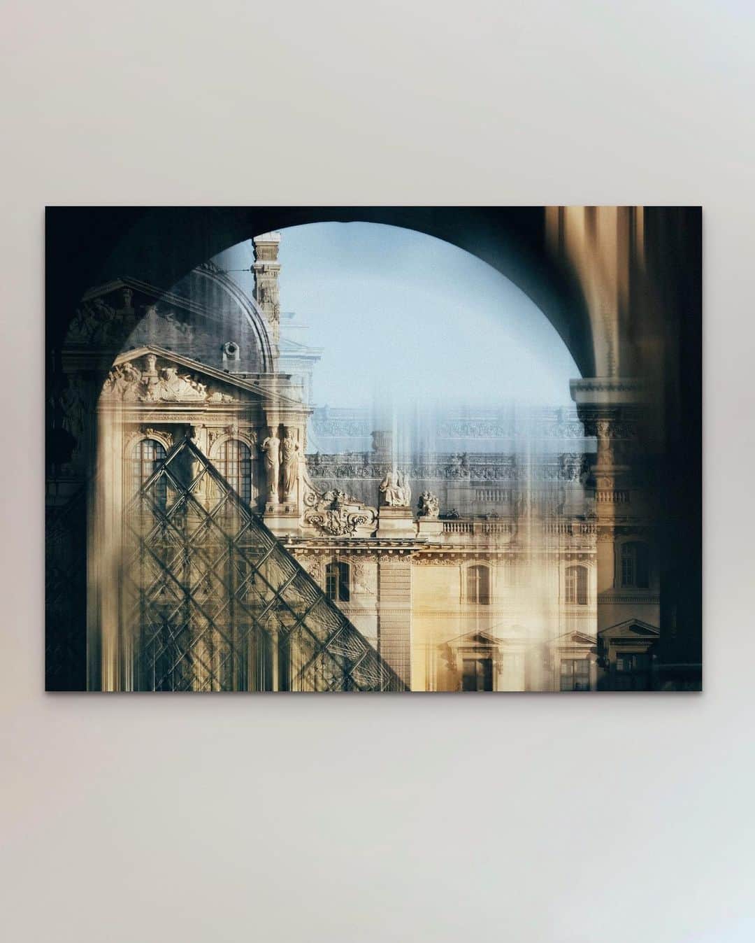 PSNYさんのインスタグラム写真 - (PSNYInstagram)「Louvre. A new print from the ‘Blurred lines’ series」3月30日 0時27分 - oliasaunders