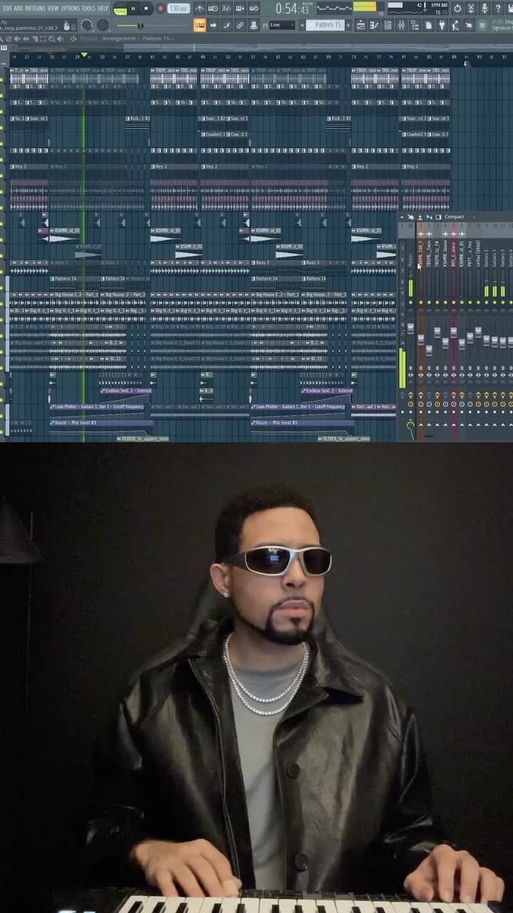 ダーウィンのインスタグラム：「Working on some Latin House 😎🏠 🎉🥸👽」