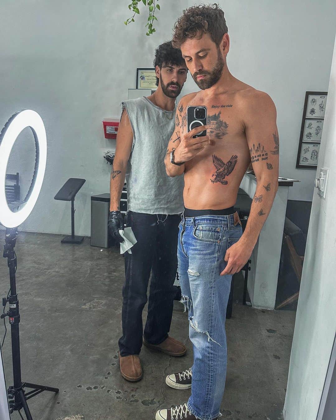 ニック・ビオールのインスタグラム：「🦅🦅🦅」