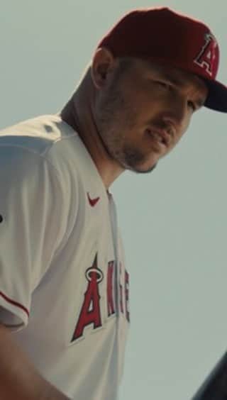マイク・トラウトのインスタグラム：「I’ve been lucky enough to work with the Com2Us team the last few years on their smash hit MLB 9 Innings. This year, I brought some friends to the lot…You’re Killin’ me Griff! 💪⚾️ @MLB9i @therealkengriffeyjr @patrickrenna #MLB9i #letsgo」