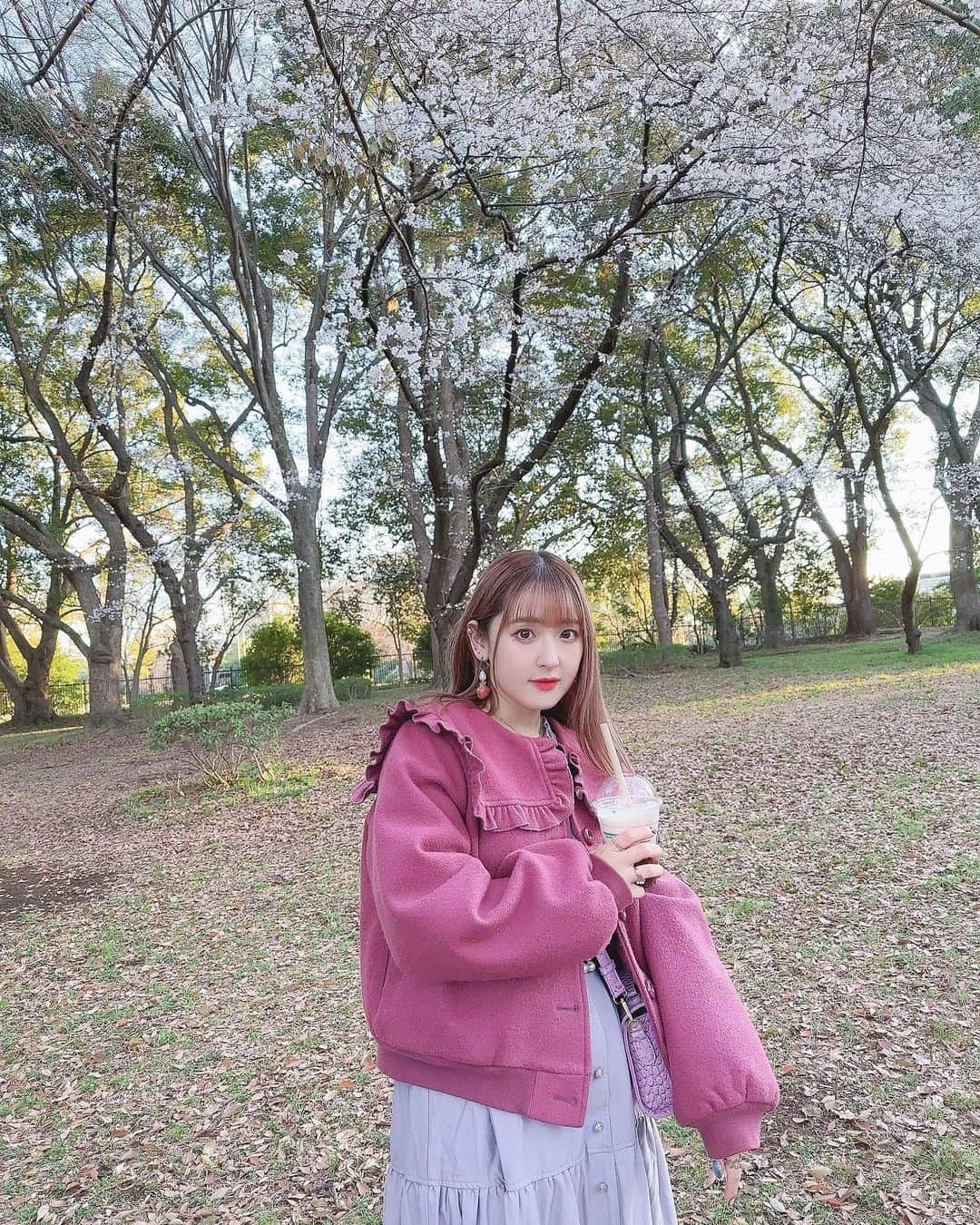 谷口夢奈さんのインスタグラム写真 - (谷口夢奈Instagram)「🌸 ⁡ ⁡ ぷちお花見🐈‍⬛ ほんまにぷち。スタバ買って行っただけ！ 代々木公園は割ともう咲いてたよ〜🌸✨ ⁡ 最近MLB Koreaのスリッポンお気に入り❤️ ⁡ ⁡ ⁡ #桜 #花見 #代々木公園 #スタバ #sakura #cherryblossom #fashion #merryjenny #eatme #mlb #mlbkorea #japanesegirl #셀스타그램  #얼스타그램 #데일리룩 #오오티디」3月30日 12時00分 - yuna_tani