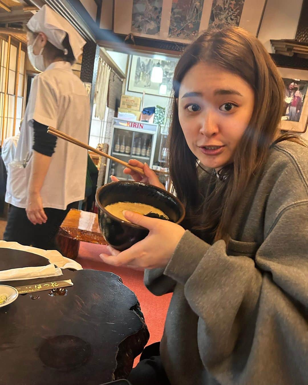 柳美稀のインスタグラム：「あつ。って言ってる」