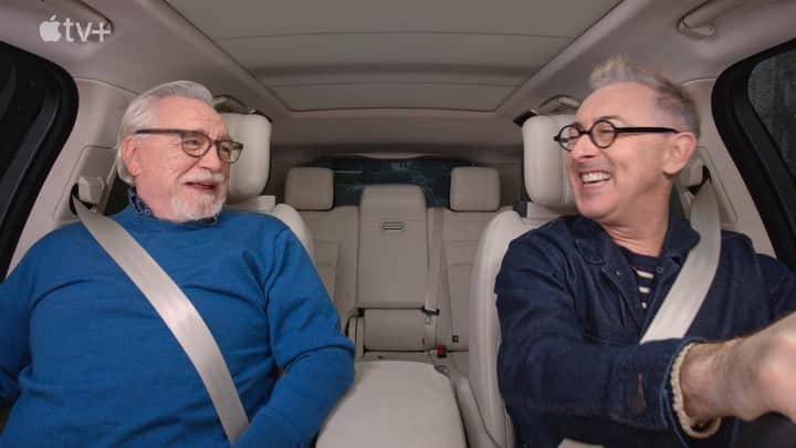 アラン・カミングのインスタグラム：「@coxusa and I are on @carpoolkaraoke this week! It drops on Friday on @appletvplus and it is a hoot and a holler indeed!!」