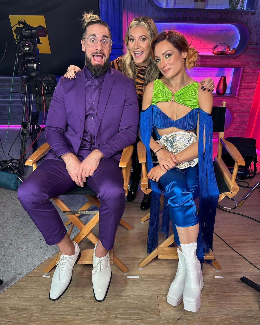 レベッカ・ノックスのインスタグラム：「The family’s up early and looking fine. Hello #WrestleMania week. It’s nice to see you.  @kingtroi you legend.」