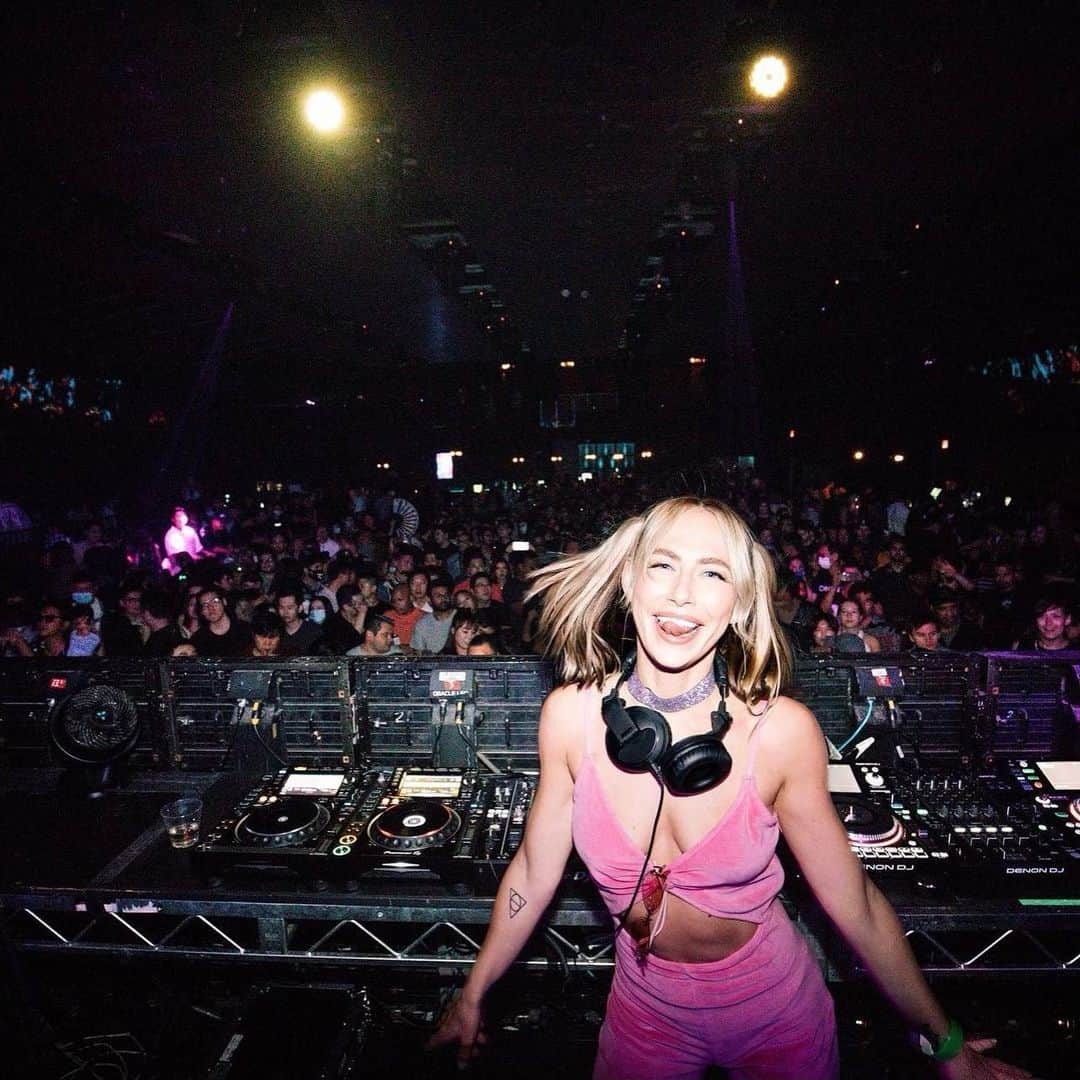 Carter Cruiseさんのインスタグラム写真 - (Carter CruiseInstagram)「SAVE THE DATE! We are celebrating @cartercruise Birthday on Saturday, April 22nd 🔥   DM FOR RESERVATIONS」3月30日 4時55分 - cartercruise