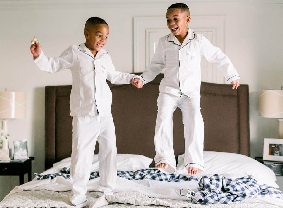 クリス・ボッシュのインスタグラム：「HAPPY BIRTHDAY TO MY BABY BOYS! 🎂🎂 Who are more BOYS than they are Babies now! 7 years old #BoshTwins! Wow! You both continue to leave me in Awe! Seems like yesterday you were being born! Just happy I get to watch you grow and be in your corner through out your lifetime!」