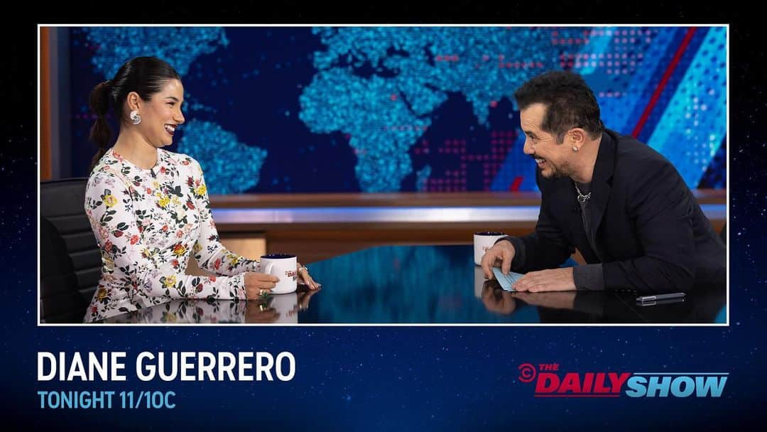 ダイアン・ゲレロさんのインスタグラム写真 - (ダイアン・ゲレロInstagram)「I had the best time 🗽 Thank you @thedailyshow and @johnleguizamo for the warmth, the realness and the laughs! The lack of LatinE representation is real in this country and we’re fucking tired of it. Sending love to the @nhmc_org for all the work that you do for our community and I’m inspired to work alongside you and the members of our Visionary Alliance to ensure we LatinE folk are the rule not the exception in Entertainment/Media/publishing/politics you name itttttt! Peace and love ❤️」3月30日 5時49分 - dianexguerrero