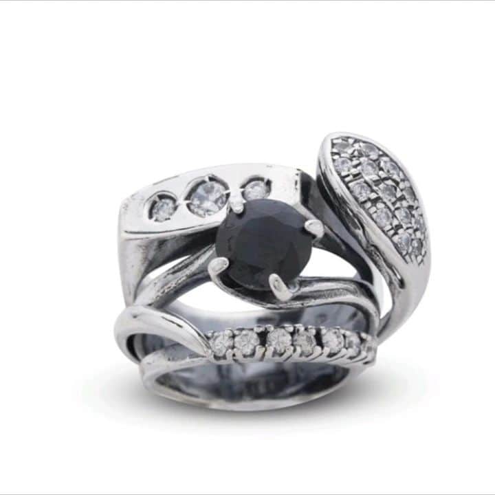 のインスタグラム：「Traditional rings can have a new life in fashion! Ovelapped rings with set by hand cz and semiprecious stones. The fine jewelry on silver items. #iossellianisilverjewelry #finejewelry #setbyhands #traditionaljewellery #overlappedrings #fashionlife #fashiondesign #cz #semipreciousstones」
