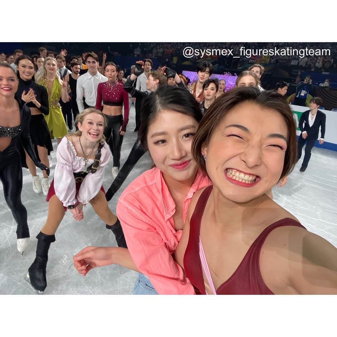 三原舞依＆坂本花織さんのインスタグラム写真 - (三原舞依＆坂本花織Instagram)「⁡ ⁡ 坂本花織選手からメッセージが届きました！ ⁡ ****** ⁡ 報告が遅くなりました……。 ⁡ 世界選手権、無事に終了いたしました。 同じ会場で同じ大会で4年ぶりに声出し解禁、とても感慨深いものがありました。 たくさんのご声援ありがとうございました！ ⁡ 今回の世界選手権でも、また宿題を持って帰ることになりました。 気がつけば…、去年以外世界選手権で3Fができてないな…と。 来シーズンこそは！パーフェクト頑張ります！ ⁡ ありがとうございました🙌🏻 ⁡ そして先日のオンライントークショーもご視聴頂きありがとうございました！ ⁡ 社会人になる前のラストオンライントークショーで私を選んでくれたゆは菜に感謝です🥲 社会人になってもゆは菜らしく元気に楽しくわっは〜！っと頑張ってほしいですね！！ 違う立場としてまたリンクに帰ってきてくれる事を願ってます…❄️ ⁡ 本当にありがとうございました！ ⁡ 坂本花織 ⁡ #kaorisakamoto#坂本花織 #figureskating #figureskater  #sysmex_figureskatingteam」3月30日 16時09分 - sysmex_figureskatingteam