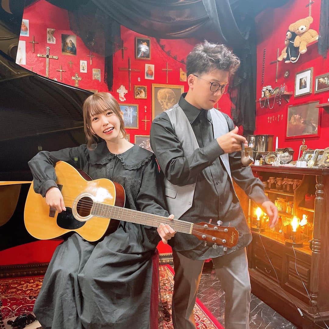 のインスタグラム：「スタッフさんが撮ってくれた 珍しくよちさんとのツーショ🎸」