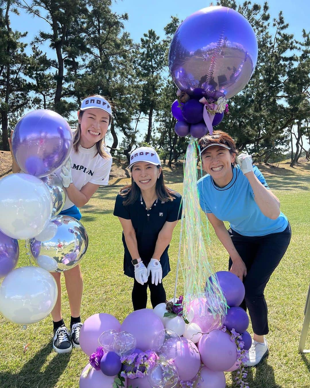 杉山愛さんのインスタグラム写真 - (杉山愛Instagram)「今日はONOFFさんのイベントでした⛳️ 私たち @womans_ways のメンバーも参戦してきました〜✨ お天気にも恵まれ☀️メンバーにも恵まれ💛最高のゴルフTIME🏌️‍♀️ オノフの新しいクラブも試打させて頂き最高に楽しい時間でした〜✨  最近はなかなかゴルフする時間がないですが💦やっぱりゴルフは楽しい⛳️  #onoff #オノフと目土  #gdo茅ヶ崎ゴルフリンクス #onofflady  #飛距離アップ」3月30日 16時42分 - aisugiyamaofficial