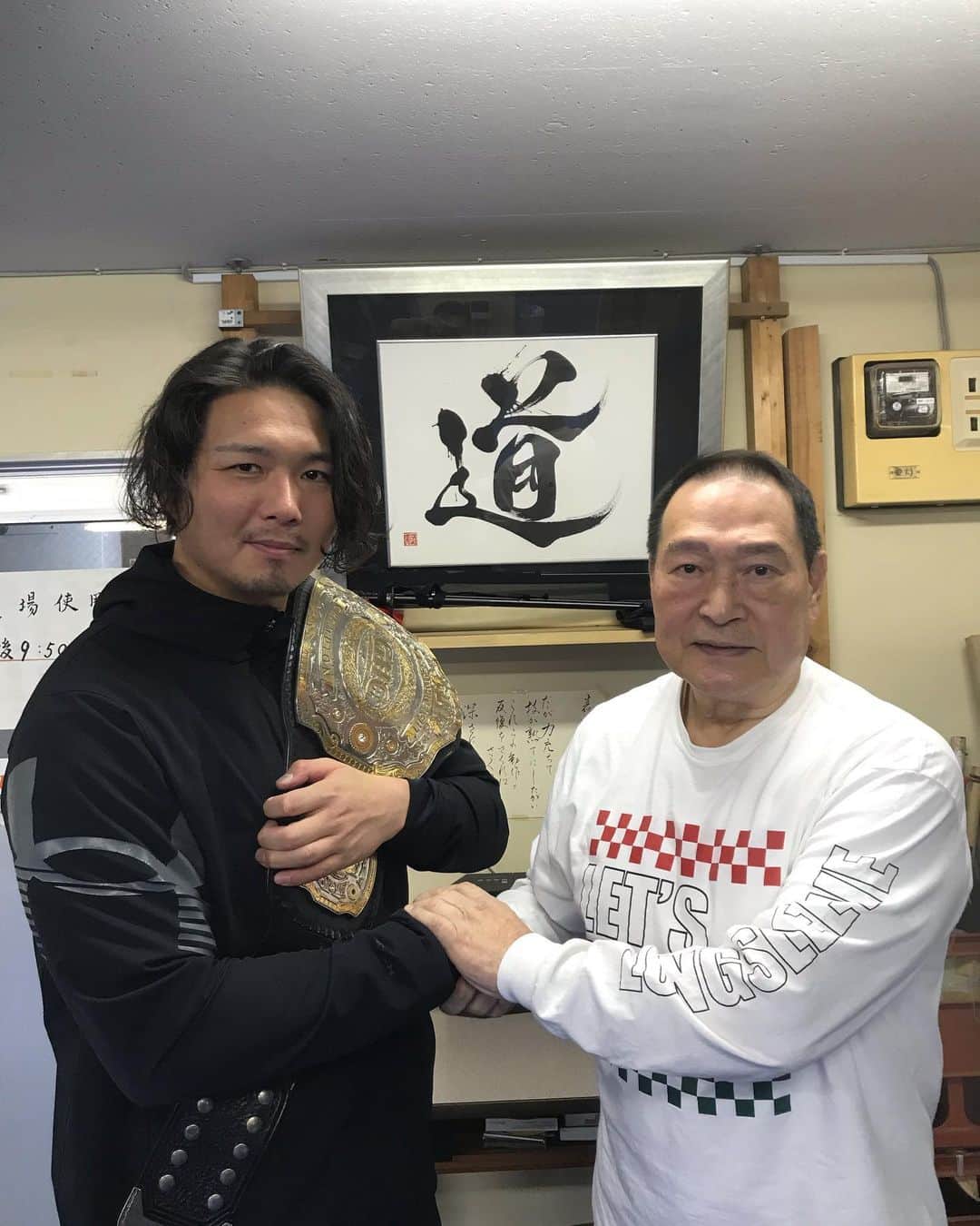 ジェイク・リーのインスタグラム：「やっと倉本先生にご挨拶できた。  またここでの鍛錬を再開させていただきます。  #倉本成春先生 #倉本塾 #武学」