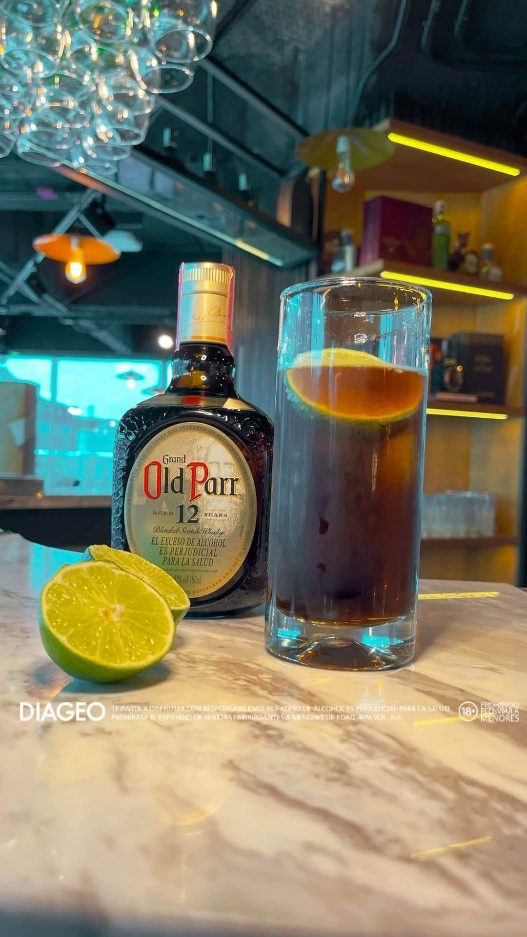 Old Parr Oficialのインスタグラム：「¿Quieres disfrutar de algo único y delicioso? Compra tu botella en el link de la bio y anímate a disfrutar un cóctel #OldParr.  #Whisky #Coctel」