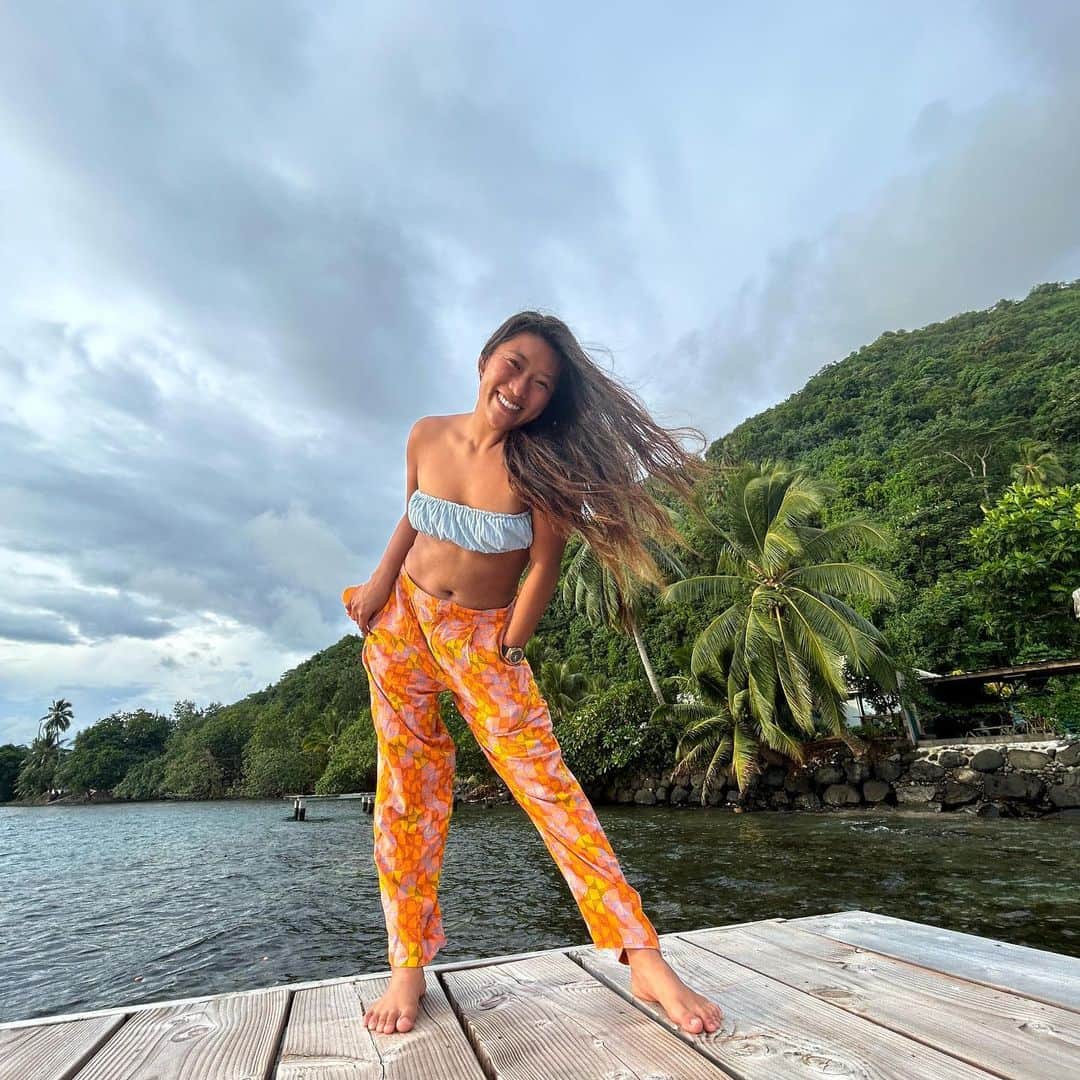 前田マヒナさんのインスタグラム写真 - (前田マヒナInstagram)「These pants got me feeling like 🧡🐅🦁🧡   #springsummer #rvca #surfer #surfergirl #fyp #viral #orange #new」3月30日 8時59分 - mahinamaeda
