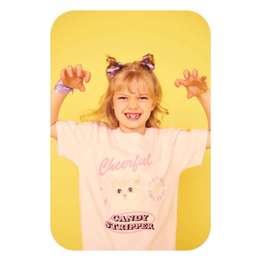 板橋よしえのインスタグラム：「. 𝗥𝗘𝗖𝗢𝗠𝗠𝗘𝗡𝗗𝗘𝗗 𝗜𝗧𝗘𝗠 _ _ _ _ _ _ _ _ _ _ _ _ _ _ _ _ _ _ _ _ _ _ _ _ _ _ _ _ _ _ CANDY STOREにてご予約受付中！  ☑  CHEERFUL TEE ¥3,800 color: LIGHT PINK / LAVENDER size: 90 / 100 / 110 / 120 / 130 / 140  _ _ _ _ _ _ _ _ _ _ _ _ _ _ _ _ _ _ _ _ _ _ _ _ _ _ _ _ _ _  #candystripper #candystripper_kids #candystore」