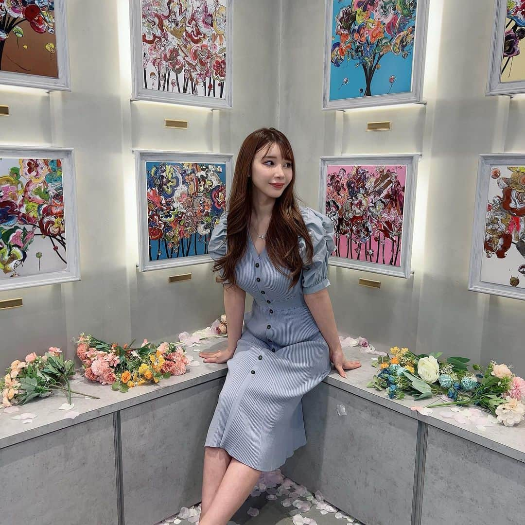 海里さんのインスタグラム写真 - (海里Instagram)「きらきら空間👗 写真だと思ったら動画だったやつ🙈」3月30日 11時40分 - kairin_1010