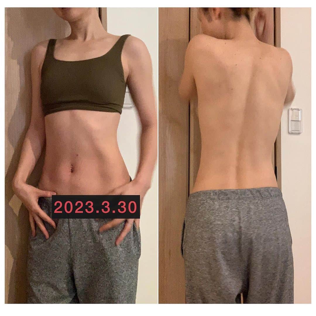 y1735kのインスタグラム：「ヨガパンツに履き替える前でしたが 写真記録しよと思い立って。 思い立ったその瞬間、気持ちを大事に😚  ゆる〜く のんびり心のままに 春過ごしていけたらなと思います  【4月4日】 オンライン　マタニティーヨガ 10時〜 （大体75分予定してます） 詳細　後ほど投稿しますね🤰」