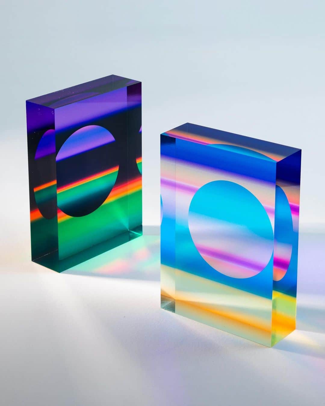 YOSHIROTTENのインスタグラム：「ACRYLIC MINI MONOLITH   インスタレーション会場と @post__fake ECサイトでgetできまっす  photo by @jessekojima」