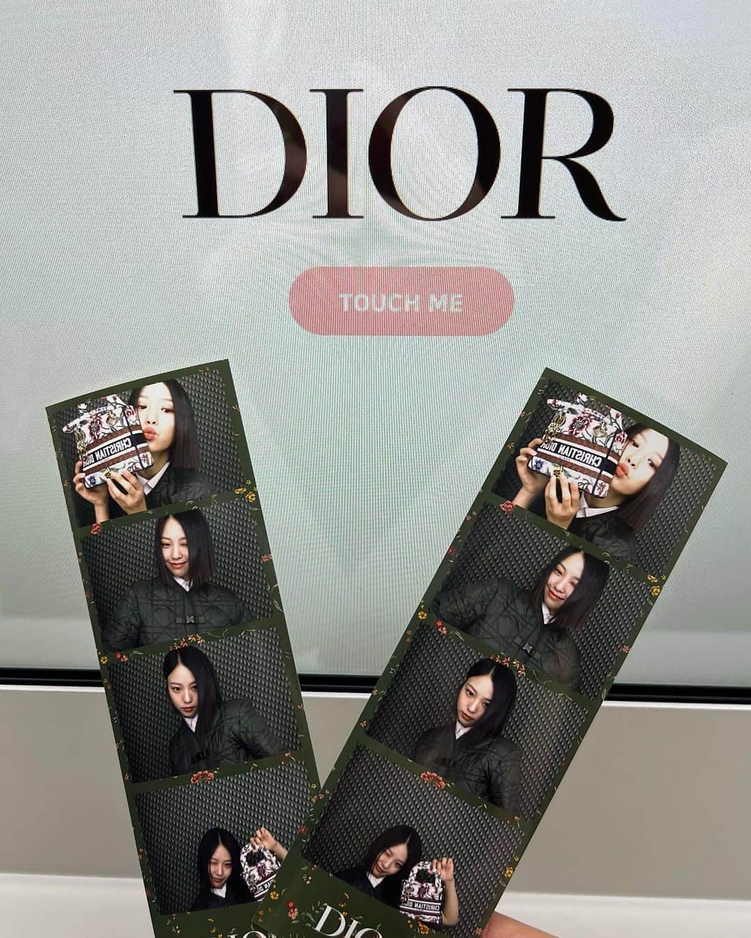 コ・ミンシさんのインスタグラム写真 - (コ・ミンシInstagram)「@dior 🫒  이번 디자인들이 다 너무 예뻐서  황홀하게 반하고 왔습니다 진심으로. 꺅  🥀🏰  #DIOR #DiorSS23」3月30日 12時31分 - gominsi