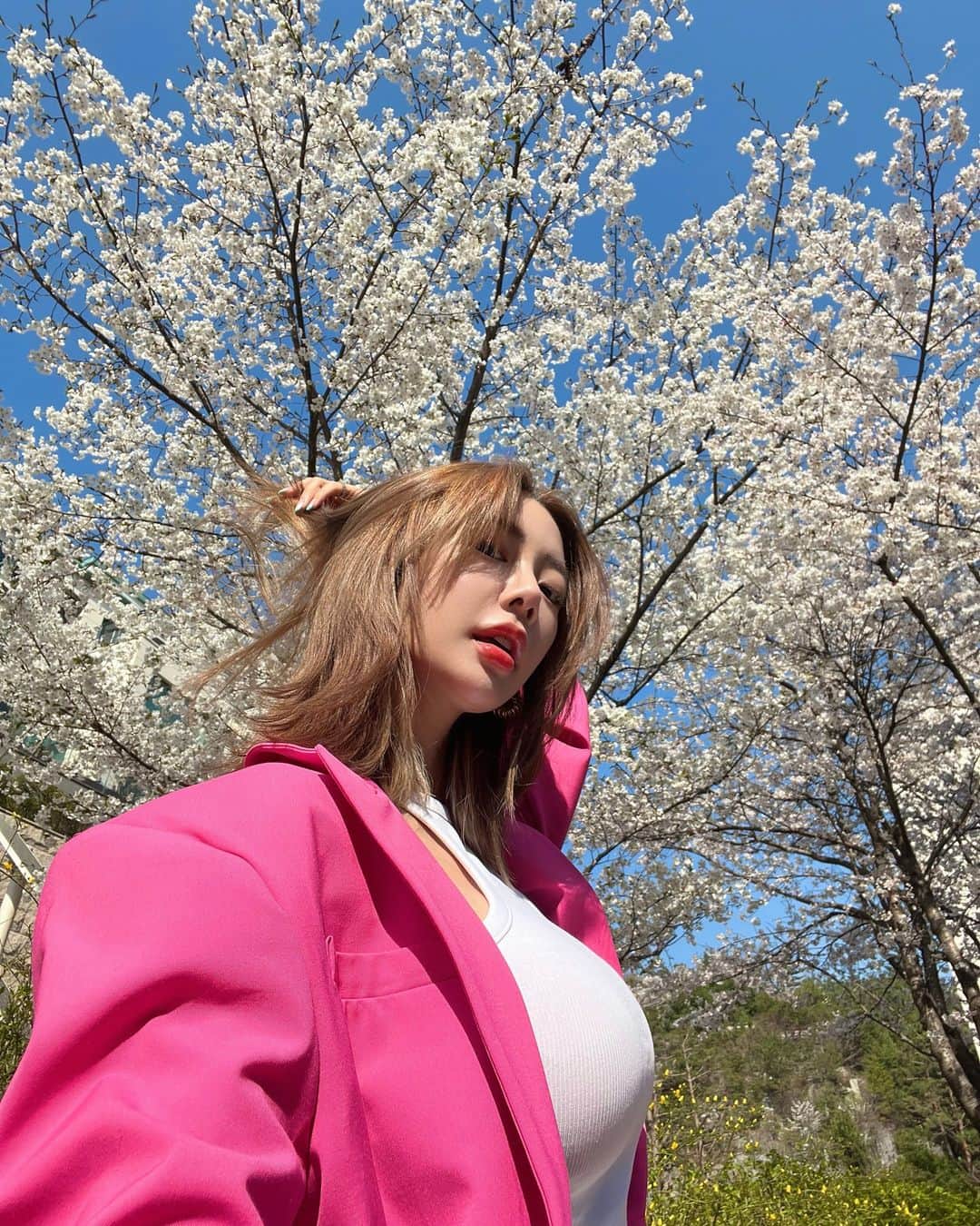 クララさんのインスタグラム写真 - (クララInstagram)「🌸Cherry Blossom🌸  #actressclara #클라라 #fashion #ootd #balenciaga #zara #cherryblossom」3月30日 12時57分 - actressclara