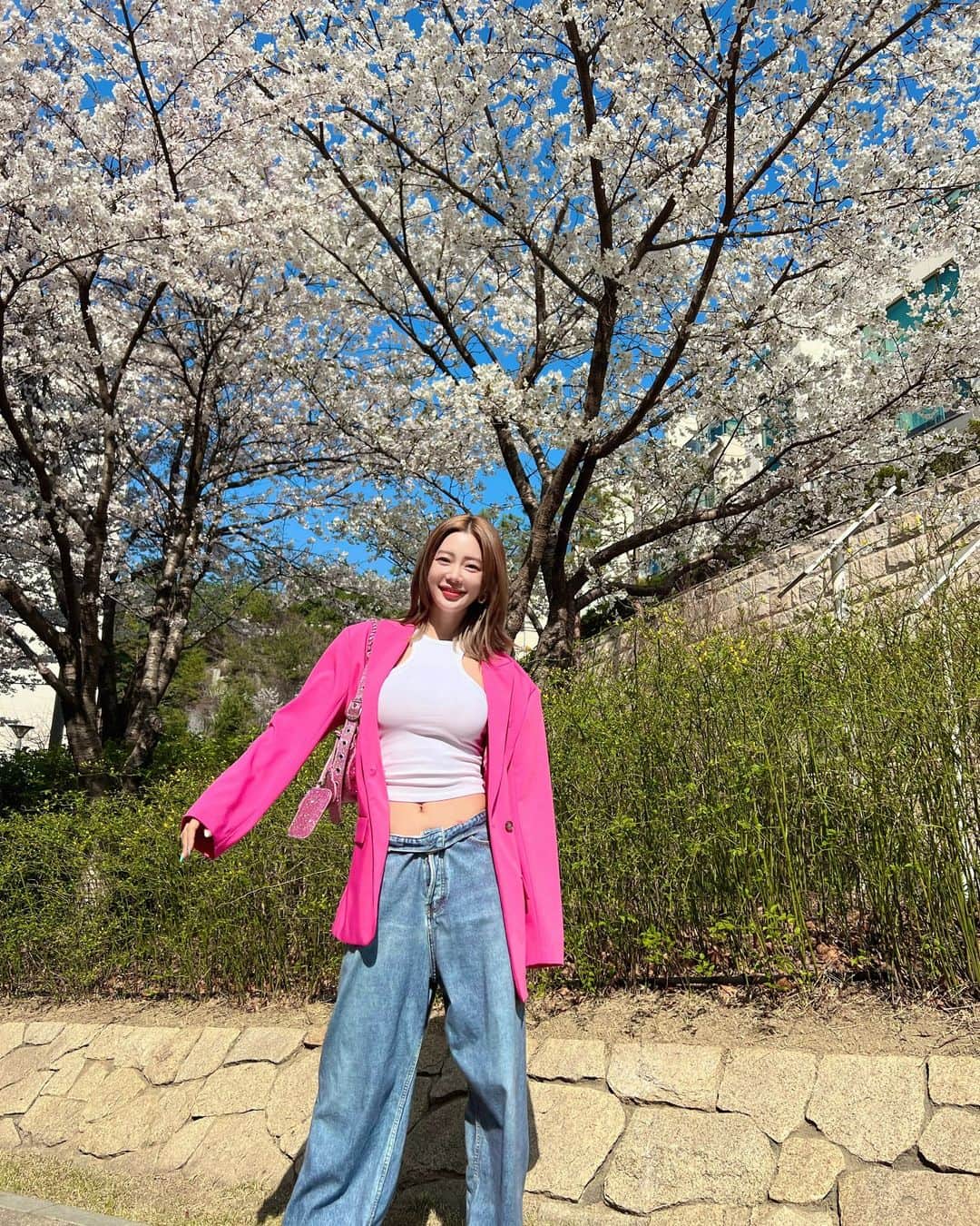 クララさんのインスタグラム写真 - (クララInstagram)「🌸Cherry Blossom🌸  #actressclara #클라라 #fashion #ootd #balenciaga #zara #cherryblossom」3月30日 12時57分 - actressclara