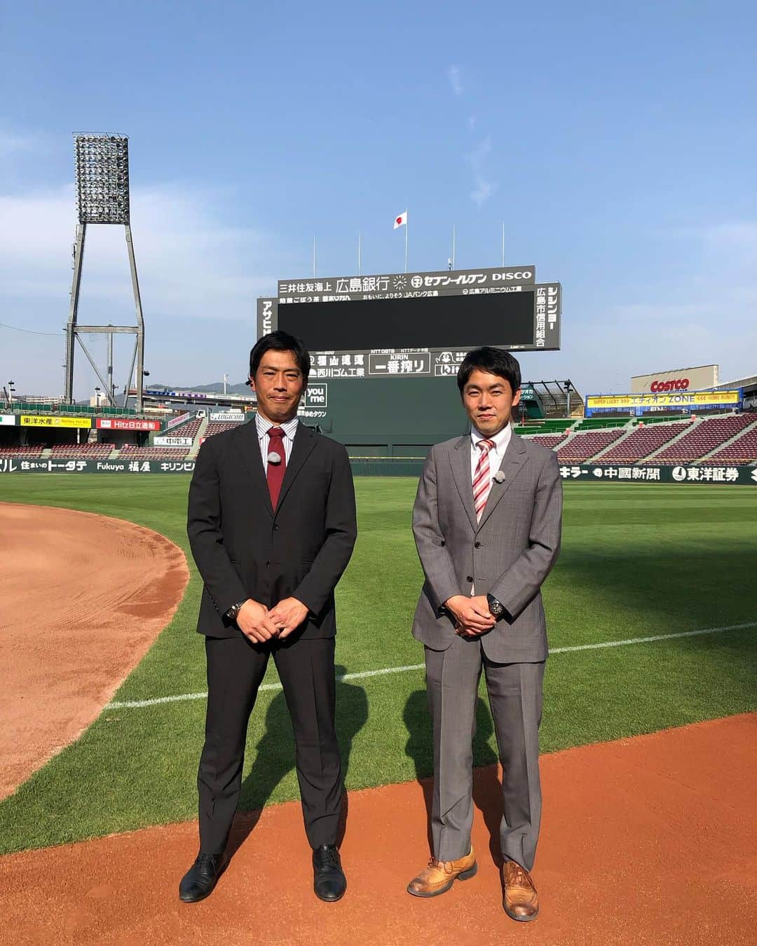 天谷宗一郎さんのインスタグラム写真 - (天谷宗一郎Instagram)「『カーチカチtheゴールデン』 ご覧になってくださりありがとうございました😊 まさかゴールデンでMCをやらせていただけるとは… 周りの方に感謝しながら今年もがががががむしゃらに頑張ります💪 #RCC #カーチカチtheゴールデン  #初MC #大役 #汗だく #失礼しました  #安仁屋宗八 さん #安仁屋算 #アンガールズ #山根良顕 さん #頭の回転数おばけ #石田充 アナ #相方!? #河村綾奈 アナ #絶世の美女 #伊東平 #筋肉 #小宅世人 #筋肉2 #天谷宗一郎 #感謝 #ロケ弁 #むすびのむさし」3月30日 13時34分 - soichiroamaya