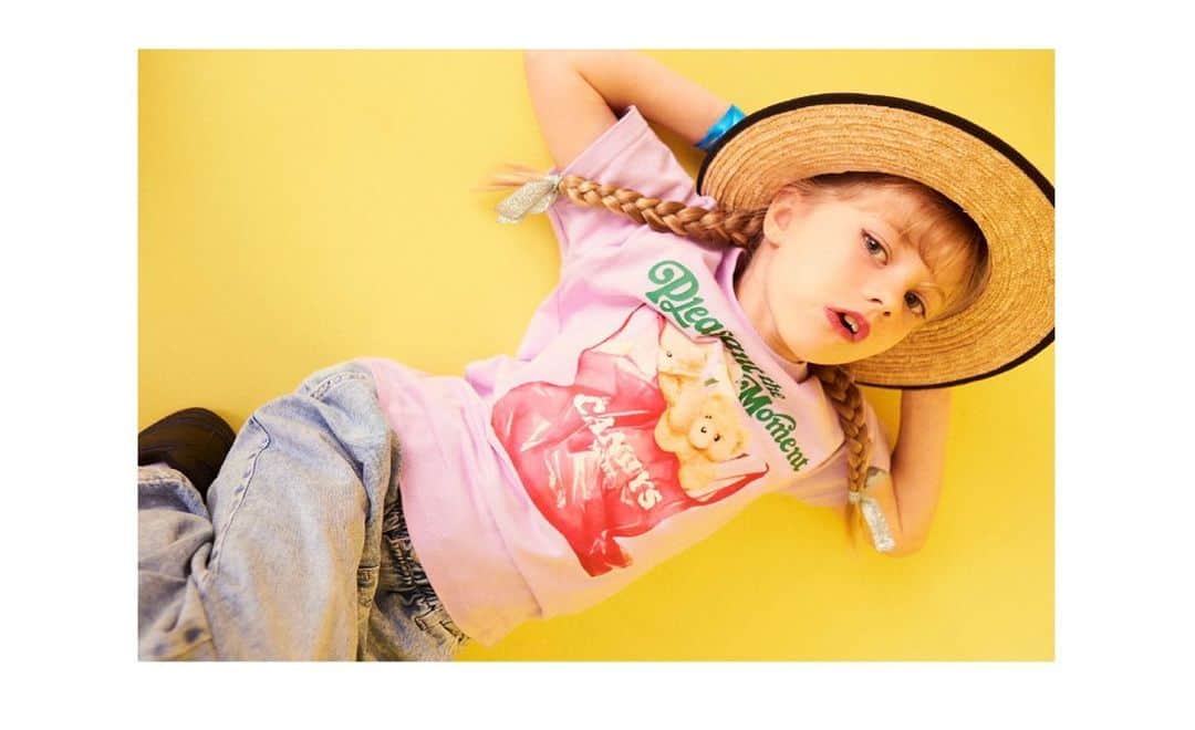 板橋よしえのインスタグラム：「. 𝗥𝗘𝗖𝗢𝗠𝗠𝗘𝗡𝗗𝗘𝗗 𝗜𝗧𝗘𝗠 _ _ _ _ _ _ _ _ _ _ _ _ _ _ _ _ _ _ _ _ _ _ _ _ _ _ _ _ _ _ CANDY STOREにてご予約受付中！  ☑  PLEASANT THE MOMENT TEE ¥3,800 color: PINK / LAVENDER size: 90 / 100 / 110 / 120 / 130 / 140  _ _ _ _ _ _ _ _ _ _ _ _ _ _ _ _ _ _ _ _ _ _ _ _ _ _ _ _ _ _  #candystripper #candystripper_kids #candystore」