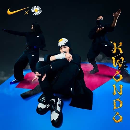 G-DRAGONのインスタグラム：「PEACEMINUSONE x NIKE : KIIIONDO(陰/陽) #AD @peaceminusonedotcom @nike @danielsannwald @kiiiondo @nikesportswear @nikeseoul #Kwondo #權道」