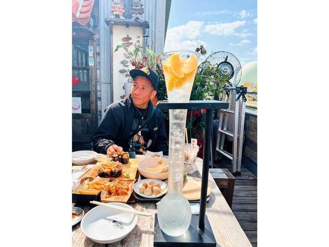七菜香さんのインスタグラム写真 - (七菜香Instagram)「𝐃𝐚𝐲 𝐝𝐫𝐢𝐧𝐤𝐢𝐧𝐠🌸🌸 さいこうだった日♪ (※私の投稿はオンタイムではありません)  楽しかった大人時間🍻🍋 この大きいレモンサワーめちゃくちゃお得で グビグビ飲むせやたんも1つで めちゃくちゃ満足していた🤫🫣ww  #goodday #dayoff #daydrinking #awesome #loveuguys #osaka #タグボート大正 #お花見 #昼飲み最高 #いつかのお休み #いぬのいる暮らし #マルチーズ」3月30日 15時16分 - nanaka0118