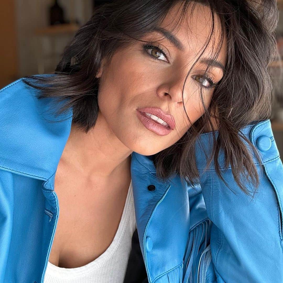 Ana Brenda Contrerasのインスタグラム：「Keep your heart wilder than wild 💙」
