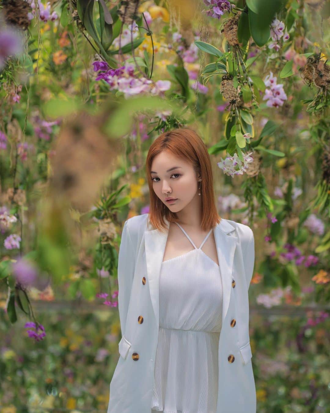 YingTzeのインスタグラム：「POV : You only got 5 mins here so need to faster pose 😎🌺  My fav artwork from @teamlab.planets ! I love flowers a lot and this floating flower garden is even more beautiful when I see it in person 🥹  Booked my tickets in advance via @klookmy , can choose your preferred time slot then just enter with QR Code ~ it is super convenient 🫶🏻❤️  📸 @prestonles.ig   #teamlabplanets #klookmy #klookmyspring」