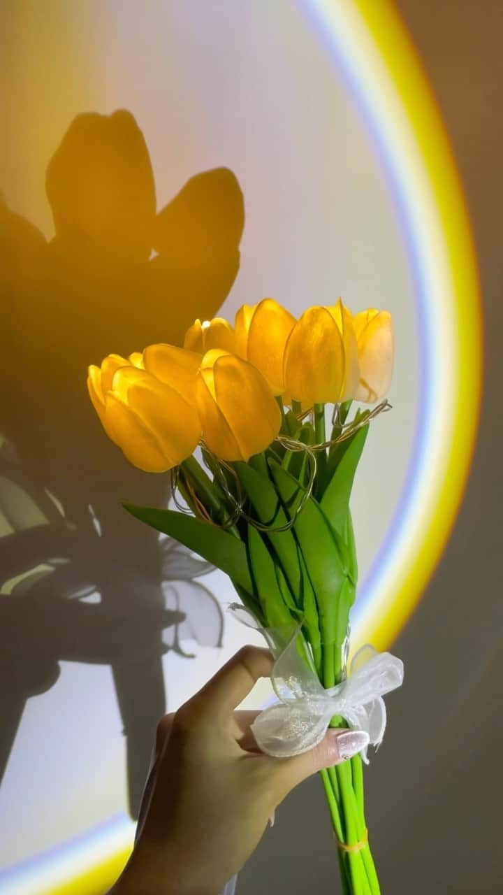 SHEINのインスタグラム：「Light up your home with bright bouquets that bring the spring glow 💐   🔎13150188 13149430 13152533 9657702  #SHEIN #SHEINforAll #SHEINstyle #fashion #chic」