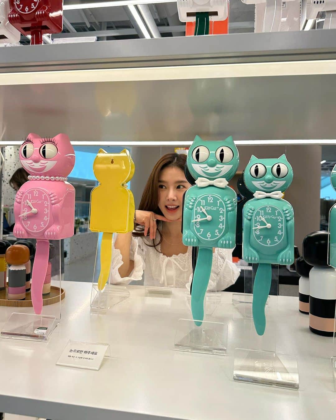 キム・ソウンのインスタグラム：「눈으로만 봐주세요🥺」