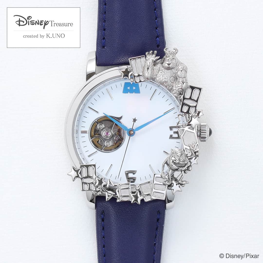 ケイウノさんのインスタグラム写真 - (ケイウノInstagram)「【Disney】勤続15周年祝いのオーダー機械式時計 『モンスターズ・インク』のペアリングを作成いただいたことがあるお客さま。今回はご自身の勤続祝いに、『モンスターズ・インク』のペアリングとお揃い感がある腕時計をオーダーいただきました。  作品の象徴でもある「ドア」をメインに、物語の世界観をイメージして楽しい雰囲気でデザイン。 それでいて色遣いはシックで、お客さまの仕事中も使えるようにしています。  裏側のローター部分には、勤続15周年を迎える記念日と、ご自身のお名前を。 “今まで頑張ってきた自分へ。恋人との想い出と一緒にこれからも――”  ▼ 公式ホームページへは プロフィール欄URLから　＞ @k.uno_official  #kuno #kunowatch #ケイウノ #ケイウノウォッチ」4月15日 11時00分 - k.uno_official