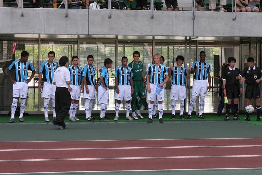 ルーカス・レイヴァさんのインスタグラム写真 - (ルーカス・レイヴァInstagram)「TBT de boas recordações!! Torneio no Japão com o Juvenil do Grêmio.  Que baita geração essa .」4月14日 2時33分 - leivalucas