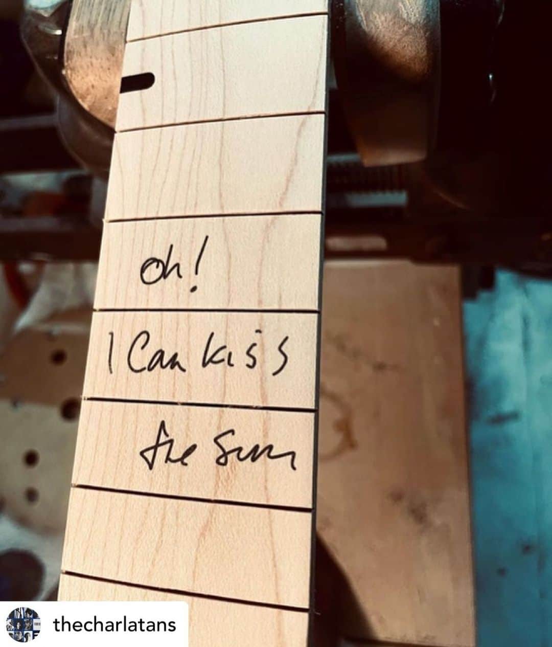 ポール・”ボーンヘッド”・アーサーズのインスタグラム：「Posted @withregram • @thecharlatans One of fifteen beautiful How High @c9.guitars - get yourself a £5 raffle ticket and it could be yours   Raising funds for @thechristienhs who looked after our friend @boneheadspage and so many other people too. Link for tickets in @thecharlatans bio」