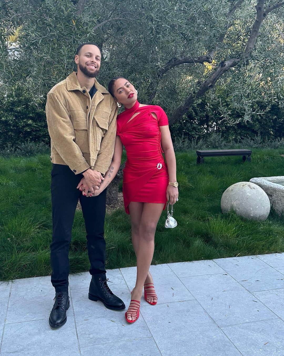 エイヨシャ・カレーのインスタグラム：「Date night with my forever date. 🥰」