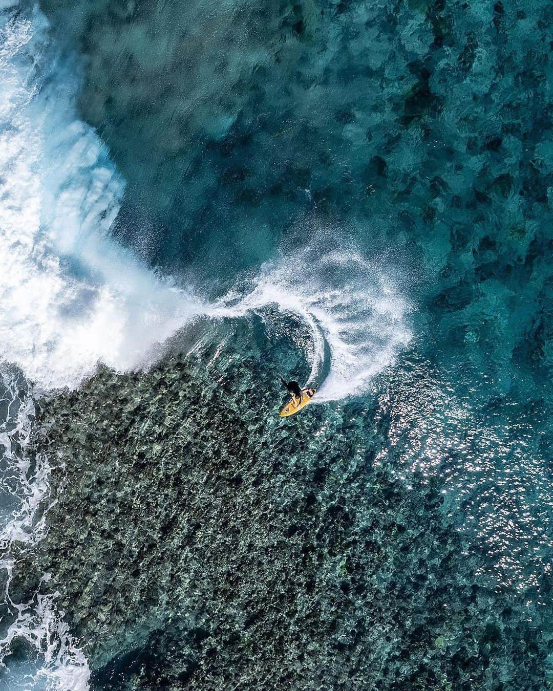 surflineさんのインスタグラム写真 - (surflineInstagram)「We won’t tell you where we went, but @ian_crane did share his favorite moments from a couple mind-blowing trips for #MapsToNowhere. Link in bio.」4月14日 3時47分 - surfline